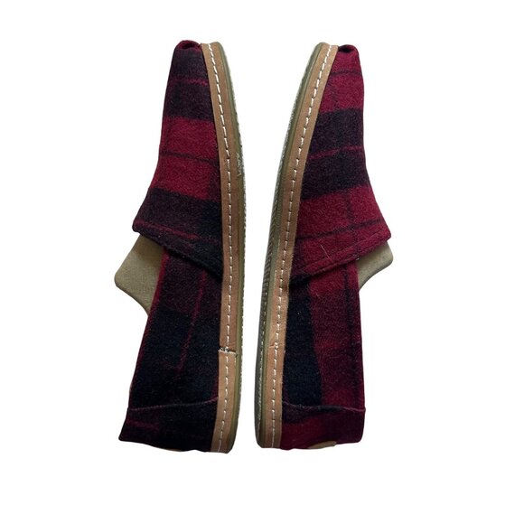Red & Black Plaid TOMS Slip-On Shoes Women’s W9.5 Canvas Upper Casual Comfort - Picture 2 of 6